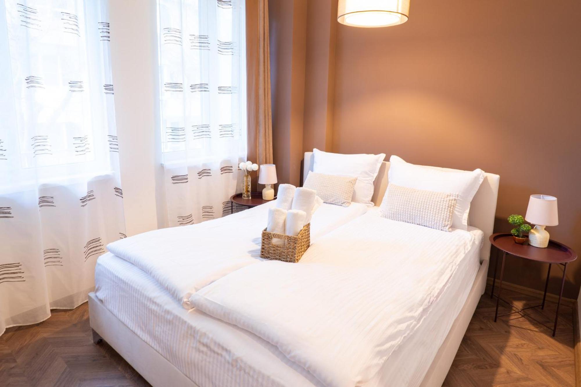 Апартаменти Seaside Estate - Cozy And Romantic - Public Parking Nearby Варна